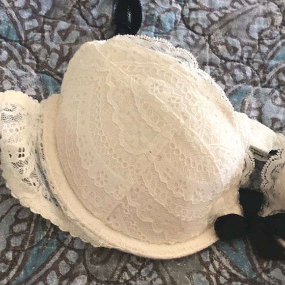 huit Lingerue Underwire Bra 34A - Picture 2 of 8